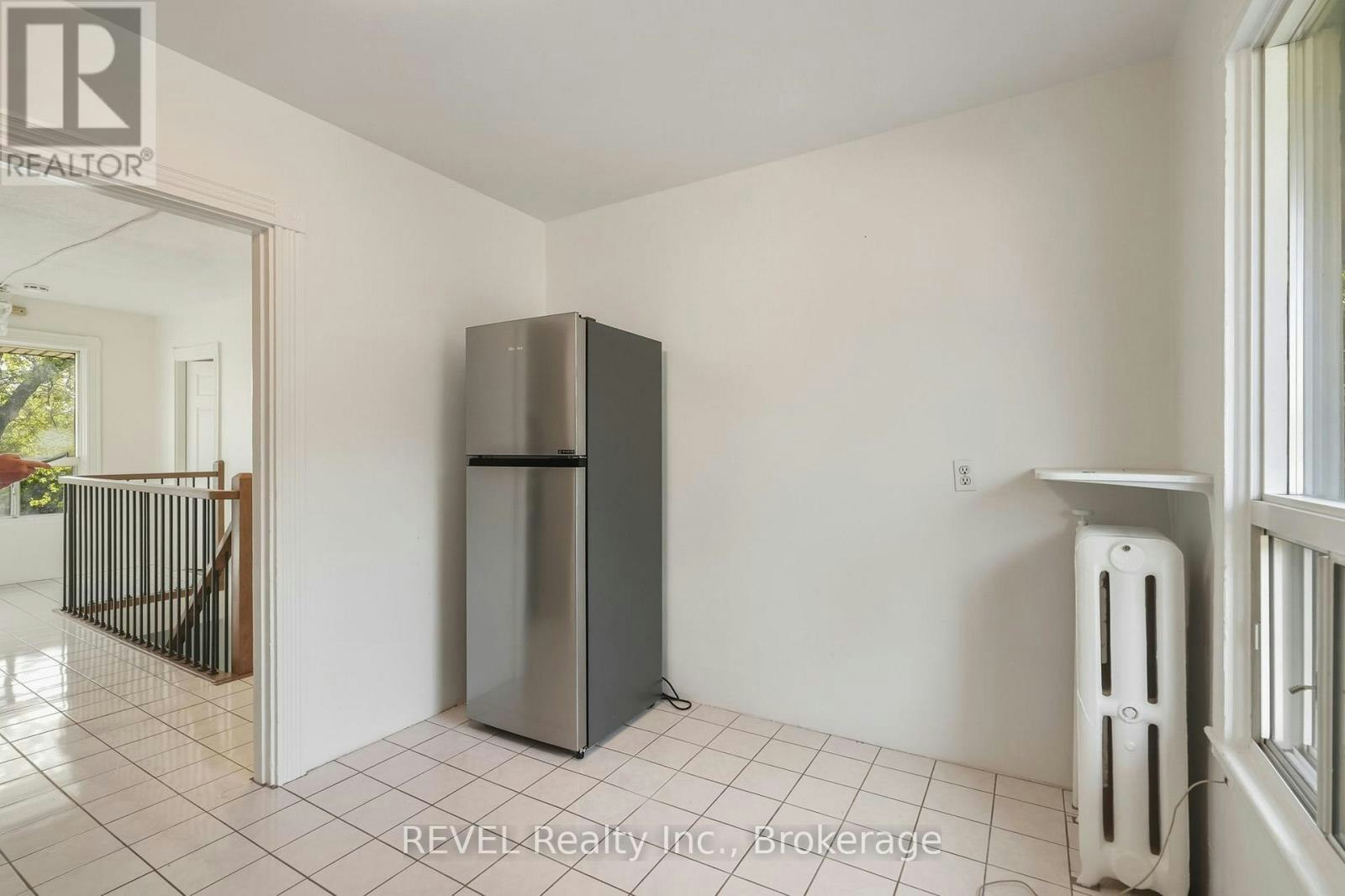 23 Plymonth Road, Welland, ON, L3B 3C4 - 4