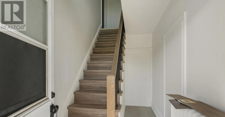23 Plymonth Road, Welland, ON, L3B 3C4 - 2