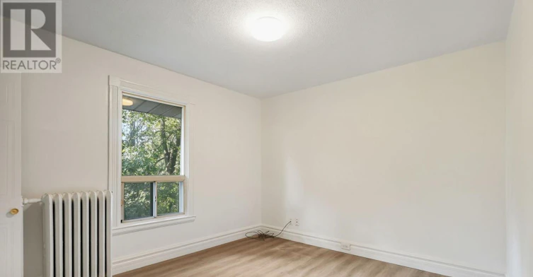23 Plymonth Road, Welland, ON, L3B 3C4 - 6