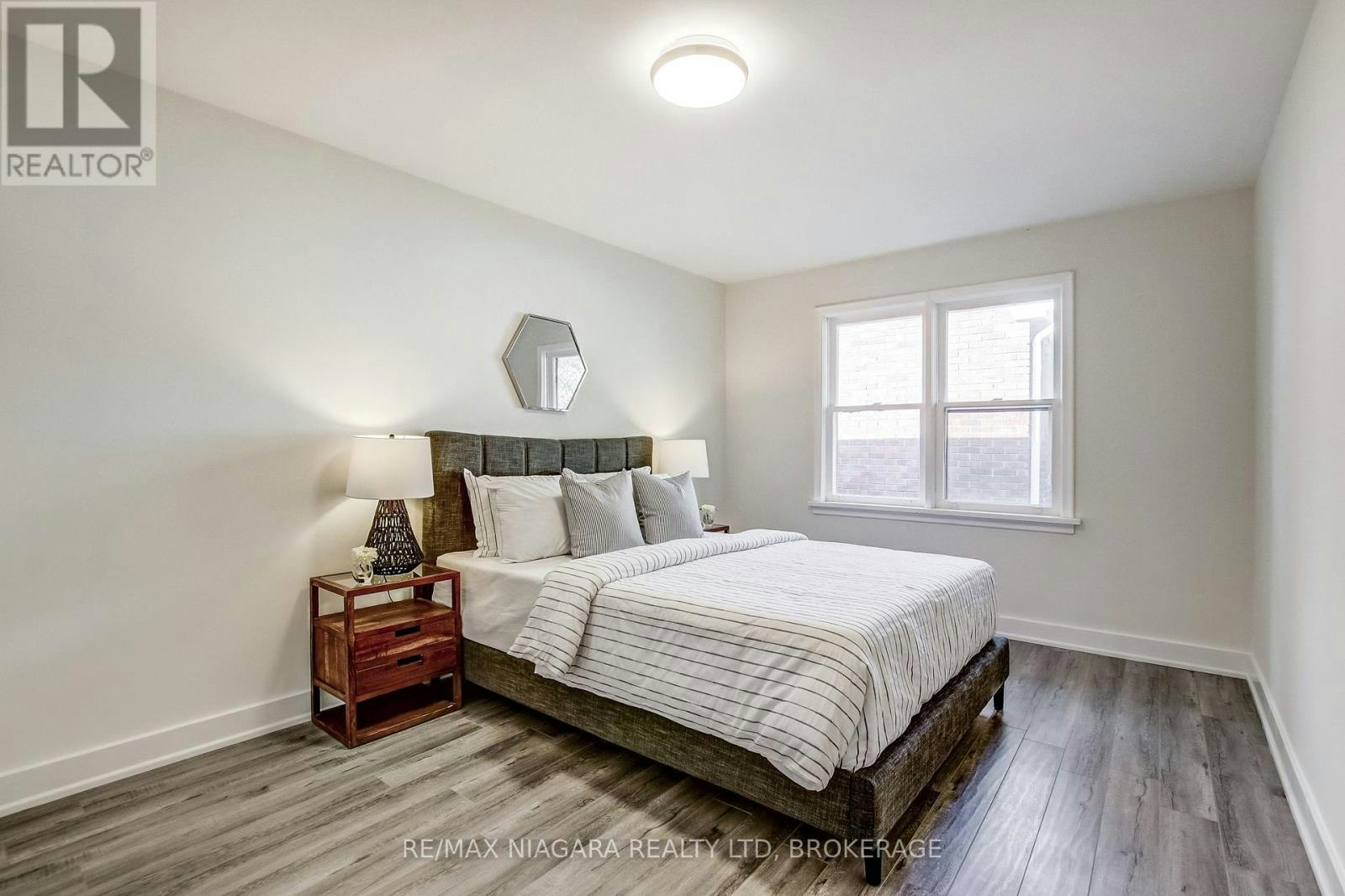 MAIN LEVEL-6801 Dunn Street, Niagara Falls, ON, L2G 2R3 - 4