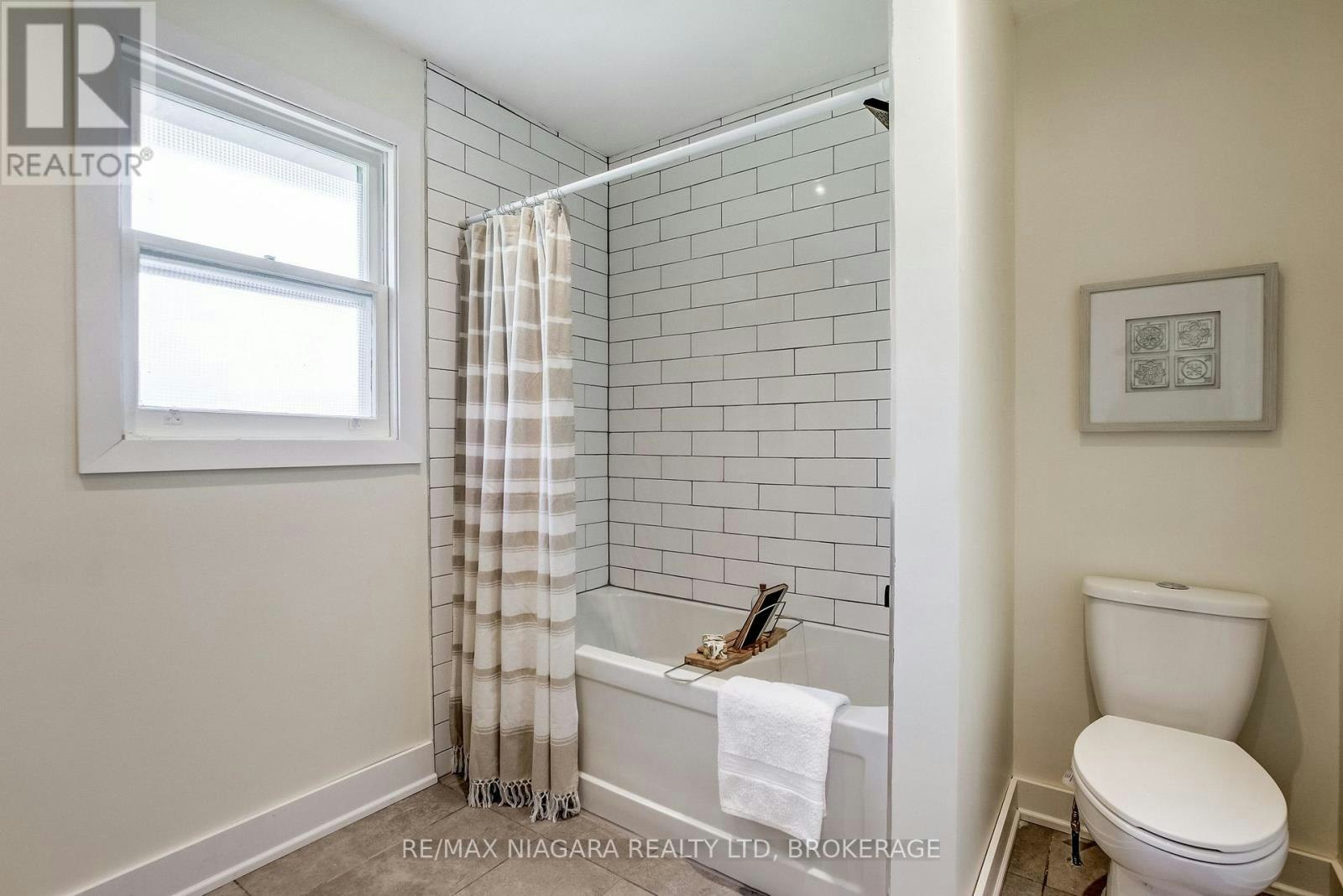 MAIN LEVEL-6801 Dunn Street, Niagara Falls, ON, L2G 2R3 - 5