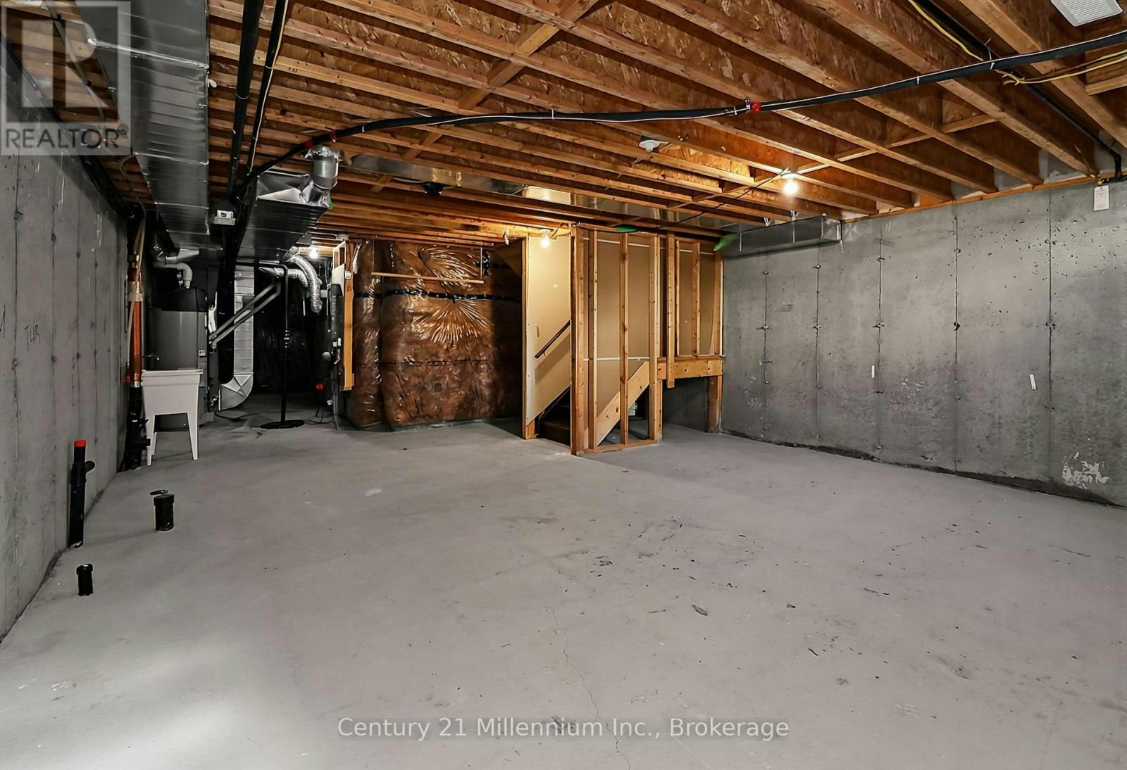 15 Gregory Avenue, Collingwood, ON, L9Y 0X5 - 46