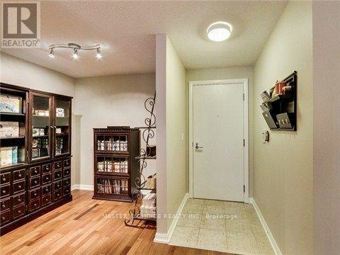 1001-111 Elizabeth Street, Toronto, ON, M5G 1P7 - 13