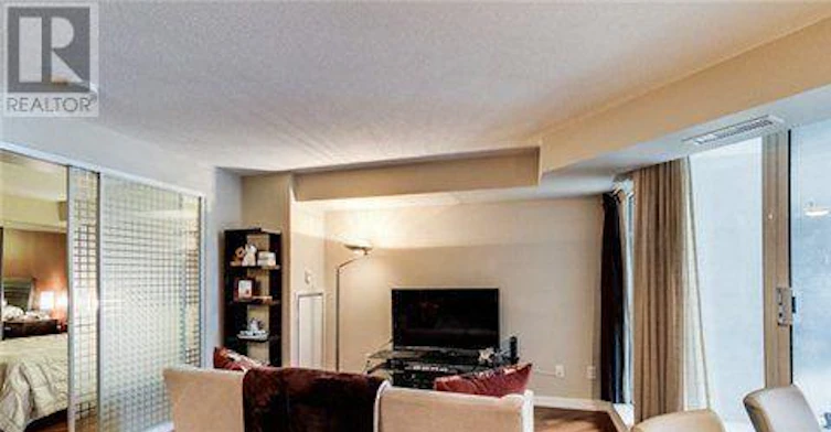 1001-111 Elizabeth Street, Toronto, ON, M5G 1P7 - 6
