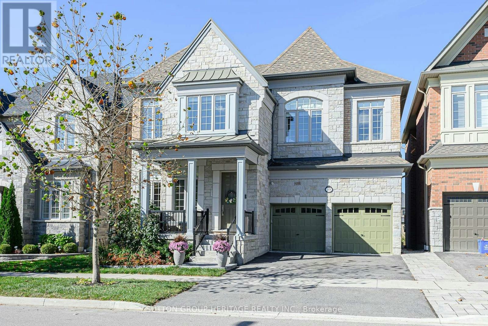 10 Beaverdams Drive, Whitby, ON, L1P 0C3