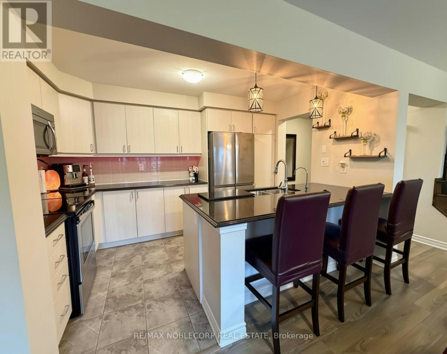 15 Minlow Way, Aurora, ON, L4G 0Y2 - 11