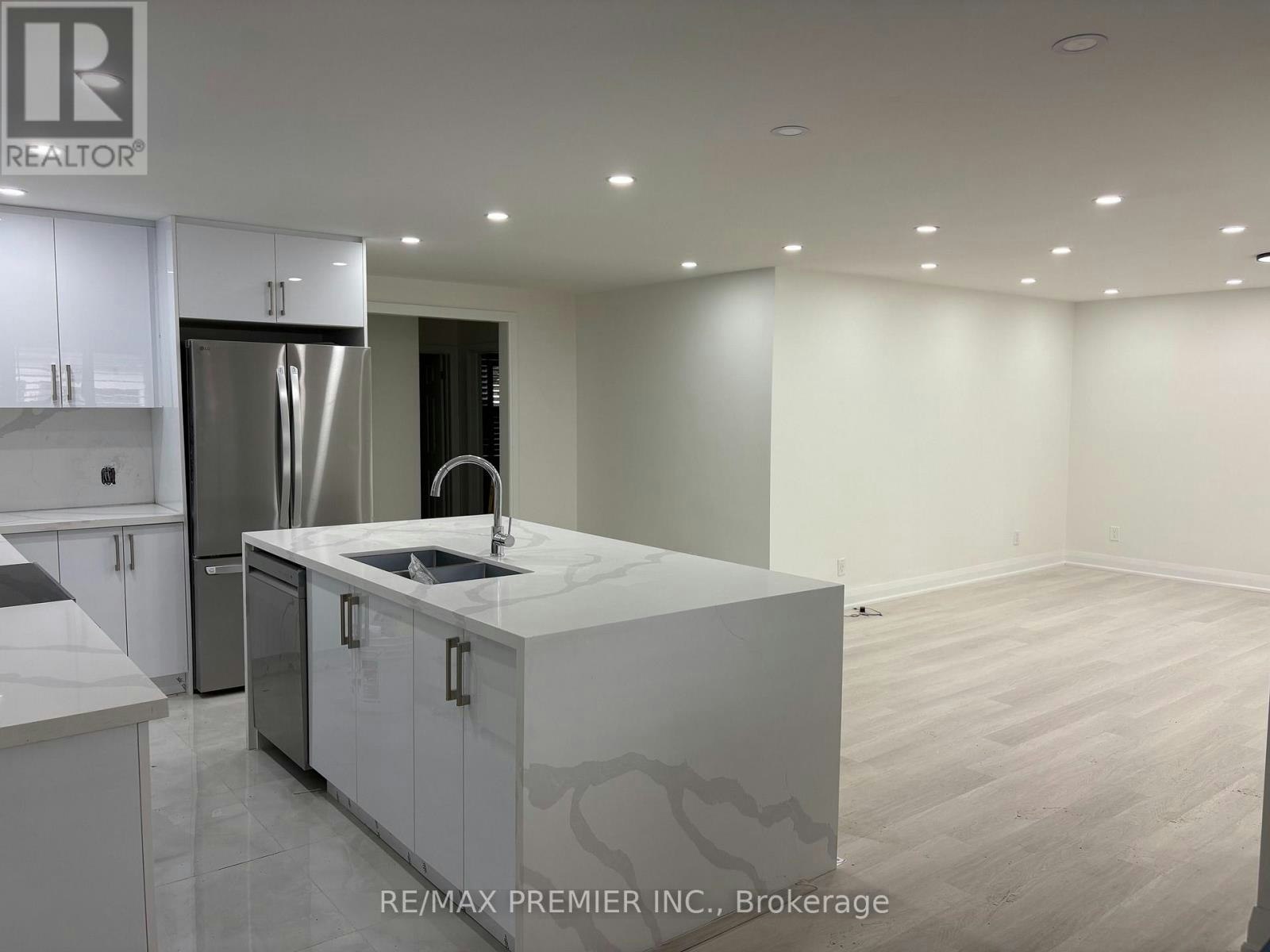 MAIN-42 Rougecrest Drive, Markham, ON, L3P 3B6 - 4