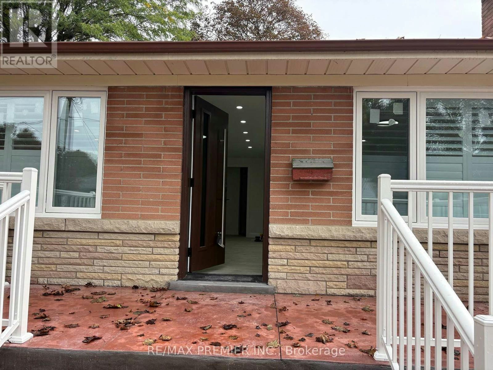 MAIN-42 Rougecrest Drive, Markham, ON, L3P 3B6 - 3