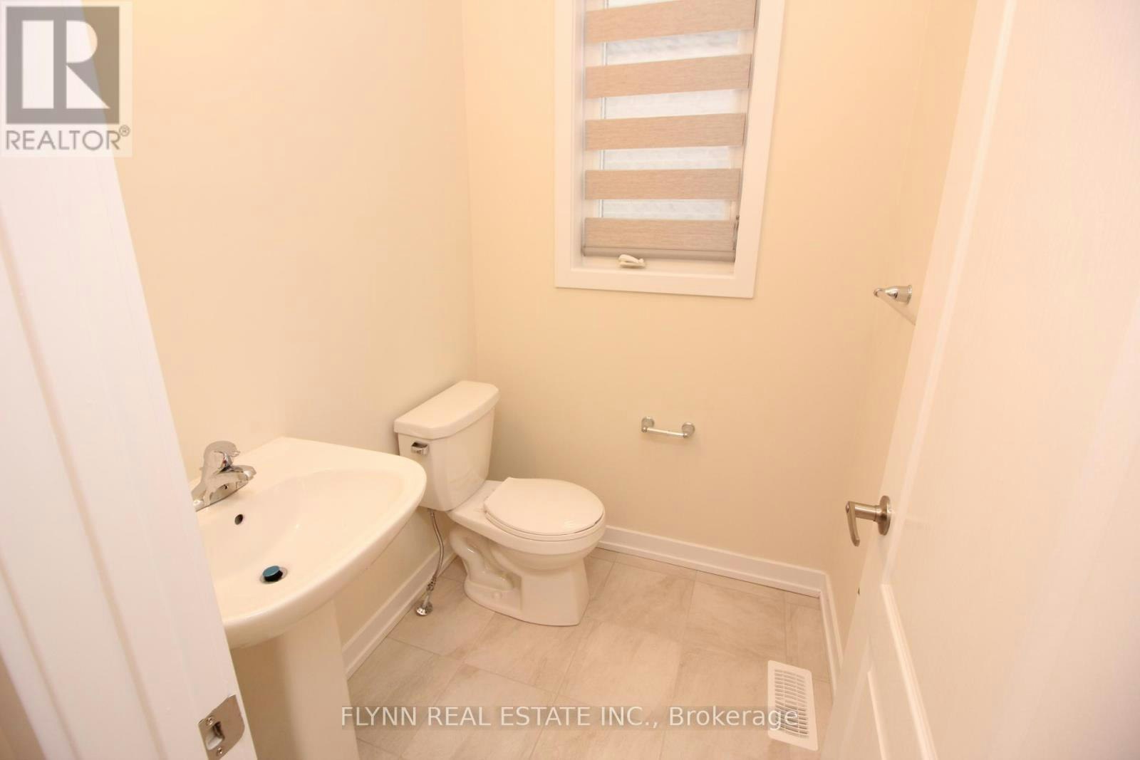 6 Blackberry Lane, Thorold, ON, L3B 0L3 - 2