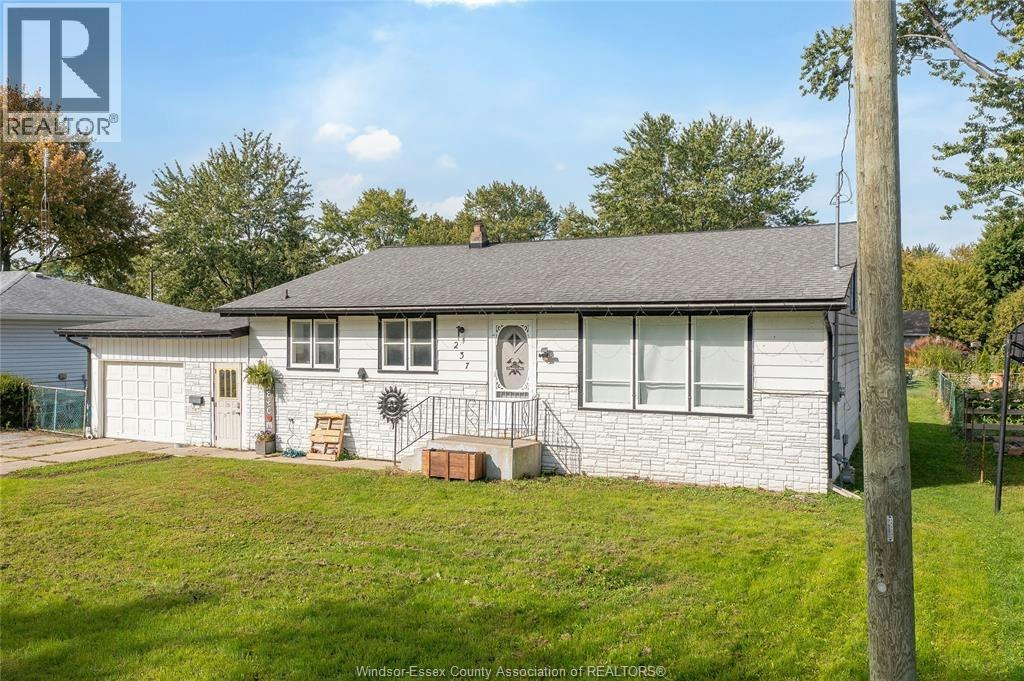 237 Saint Mary's Road, Lakeshore, ON, N0R 1C0