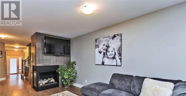 159 Woodhurst Crescent, Ottawa, ON, K2S 0T4 - 9