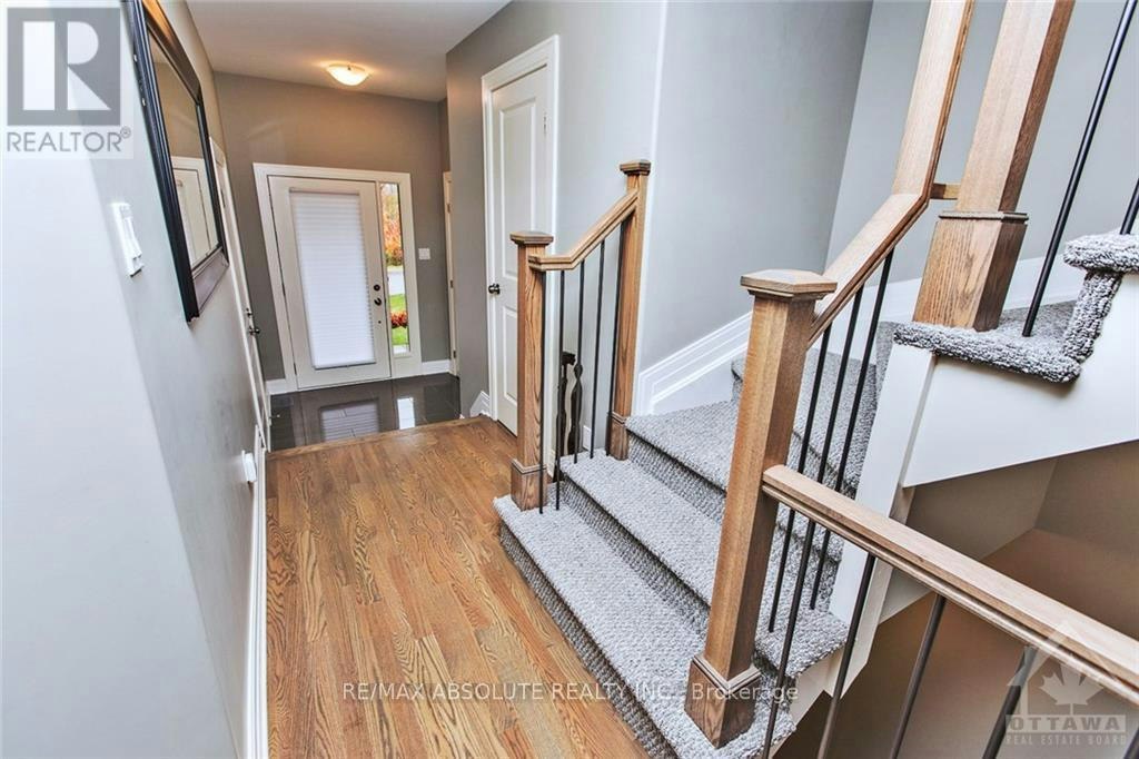 159 Woodhurst Crescent, Ottawa, ON, K2S 0T4 - 4