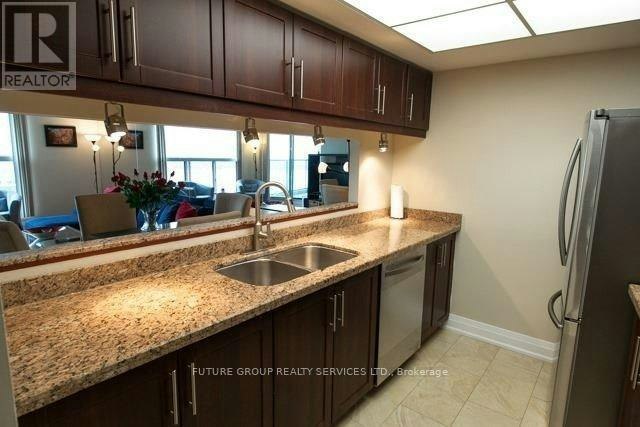 2409-77 Harbour Square, Toronto, ON, M5J 2S2 - 6