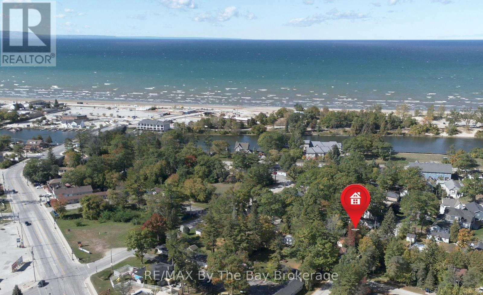 18 Elm Drive, Wasaga Beach, ON, L9Z 2L3