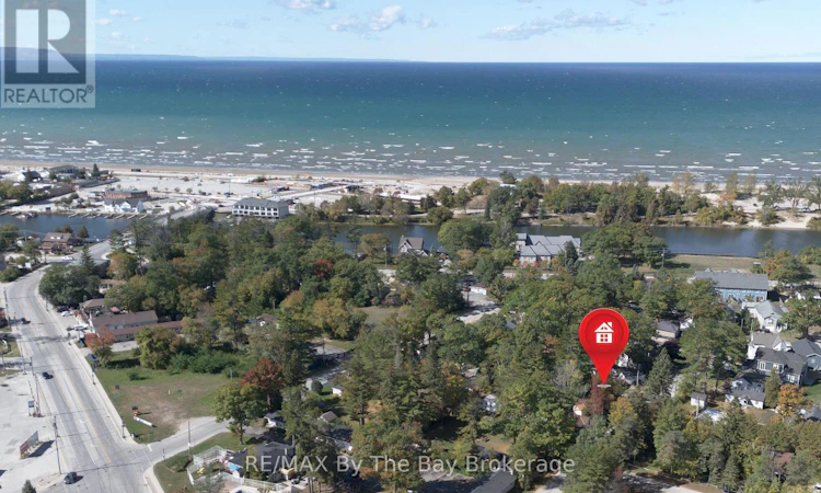 18 Elm Drive