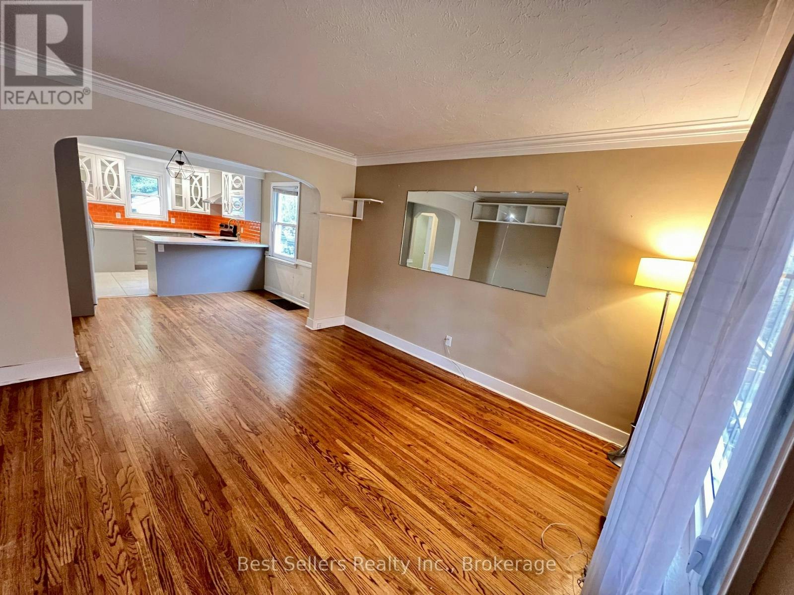 MAIN-75 Vanbrugh Avenue, Toronto, ON, M1N 3T1 - 3