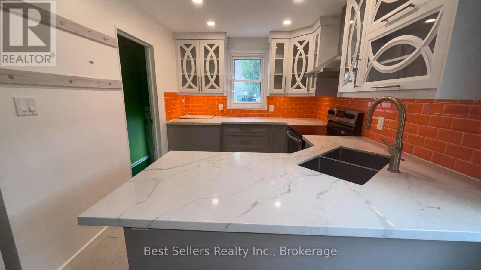 MAIN-75 Vanbrugh Avenue, Toronto, ON, M1N 3T1 - 5