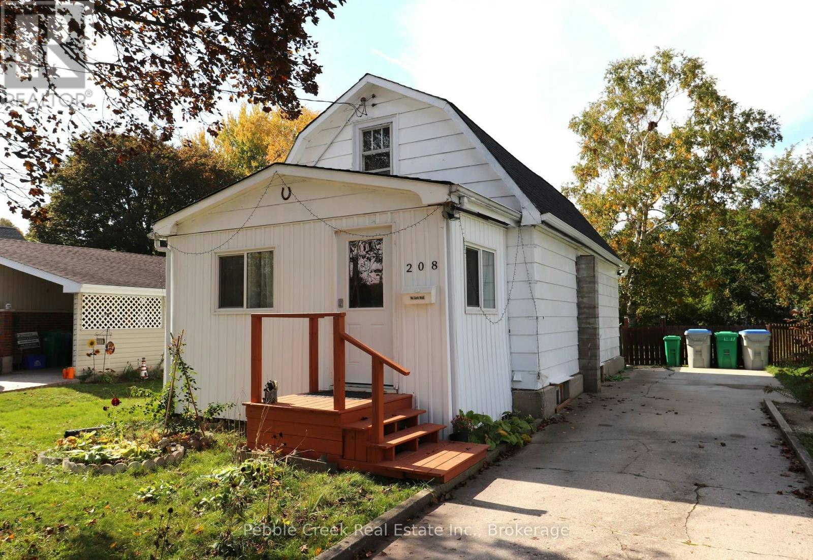 208 Hincks Street, Goderich, ON, N7A 3C8