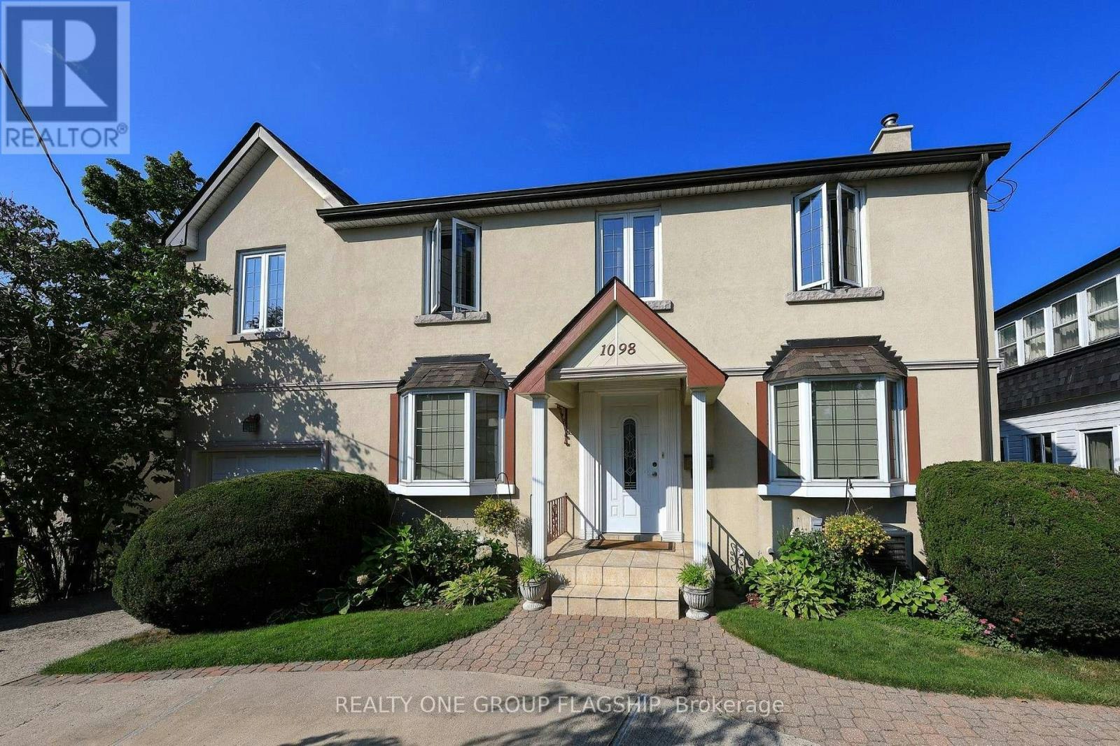 1098 Kipling Avenue, Toronto, ON, M9B 3M2