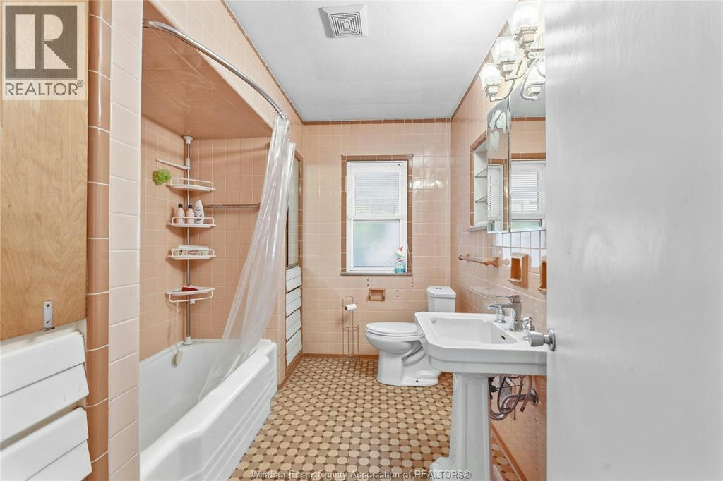 224 Lesperance, Tecumseh, ON, N8N 1W3 - 10