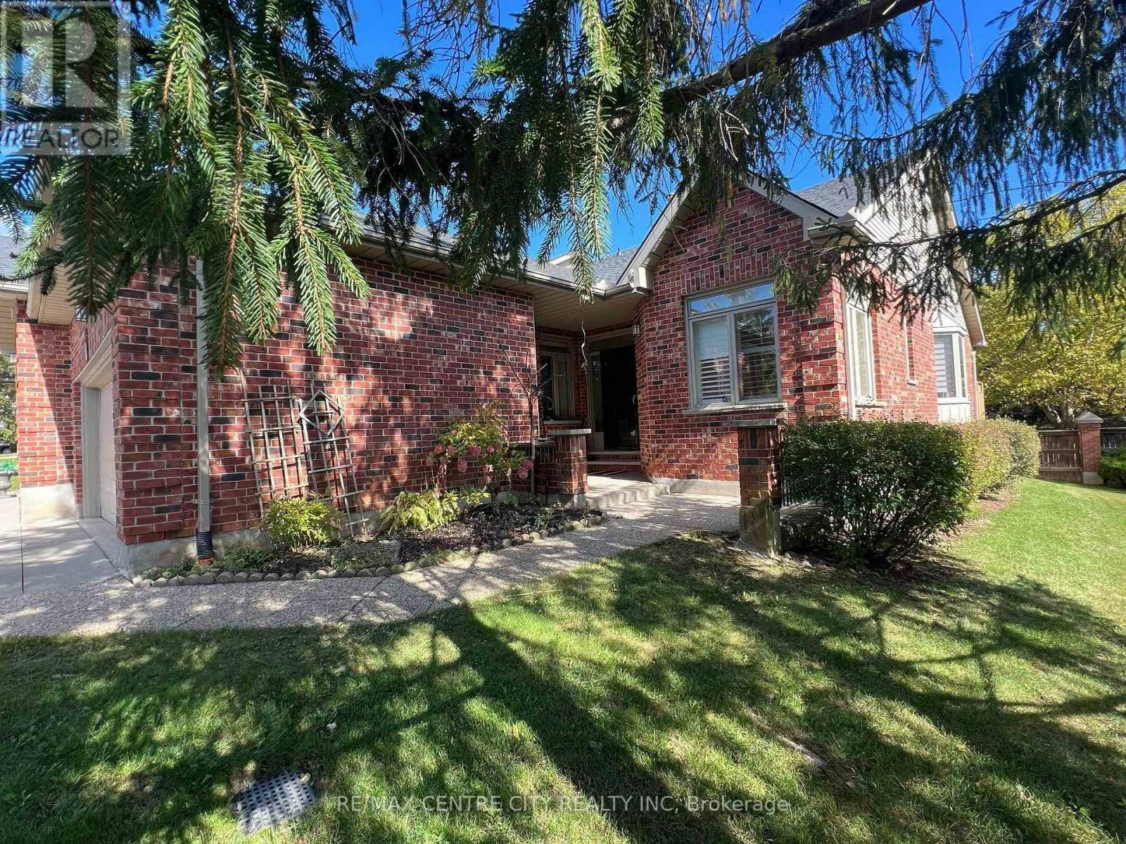 7-400 Ambleside Drive, London, ON, N6G 4Y7 - 2