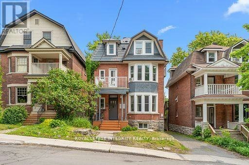 1-339 Chapel Street, Ottawa, ON, K1N 7Z5