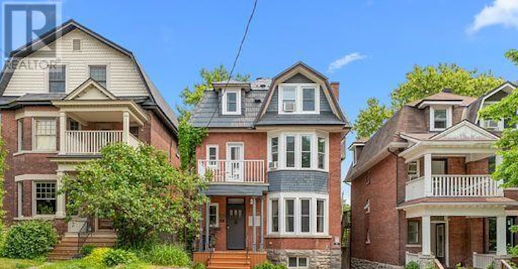 1-339 Chapel Street, Ottawa, ON, K1N 7Z5