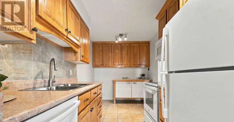 1007-2400 Virginia Drive, Ottawa, ON, K1H 8L3 - 14