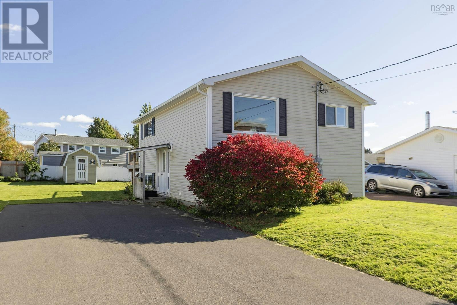 20 Dickey Street, Amherst, NS, B4H 2H9