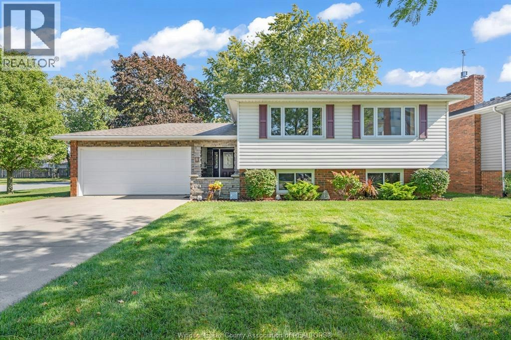 8 Bruce Avenue, Leamington, ON, N8H 4C3