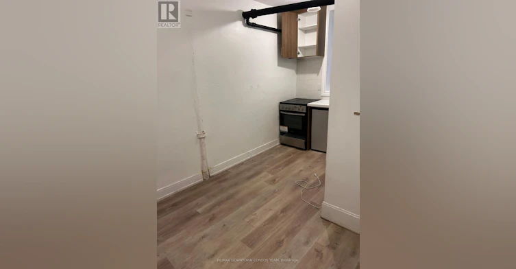 17-917 St Clair Avenue W, Toronto, ON, M6C 1C7 - 13