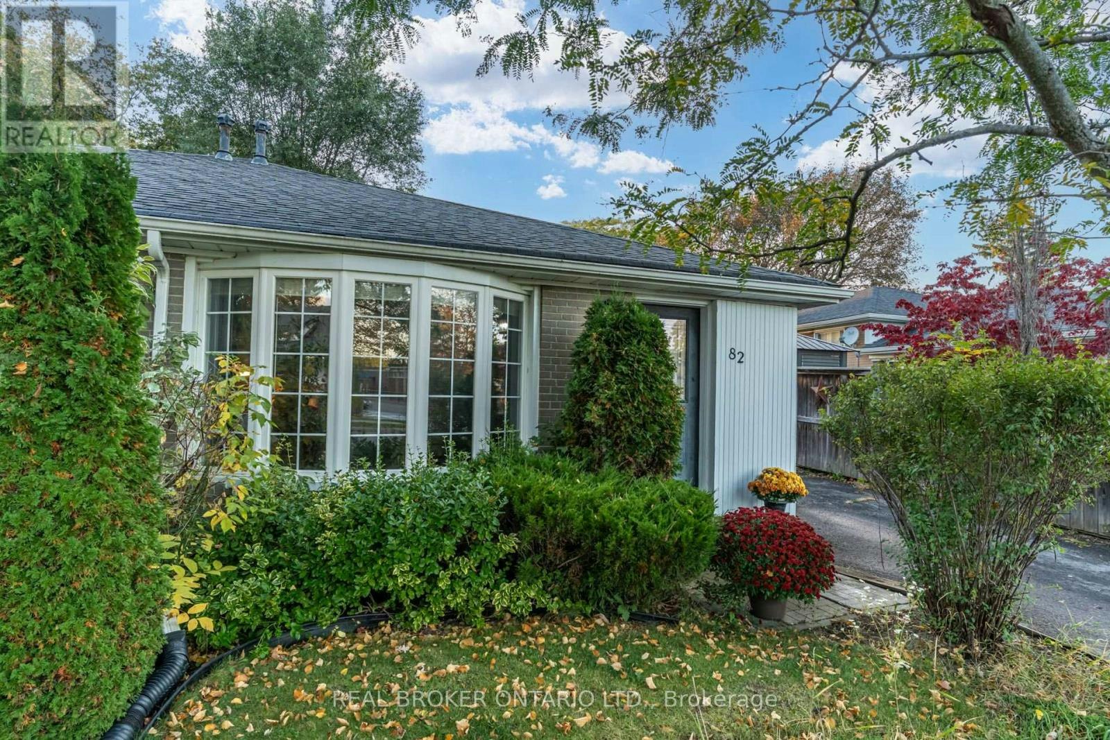82 Tecumseth Drive, Aurora, ON, L4G 2X4