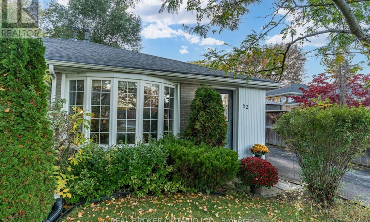 82 Tecumseth Drive