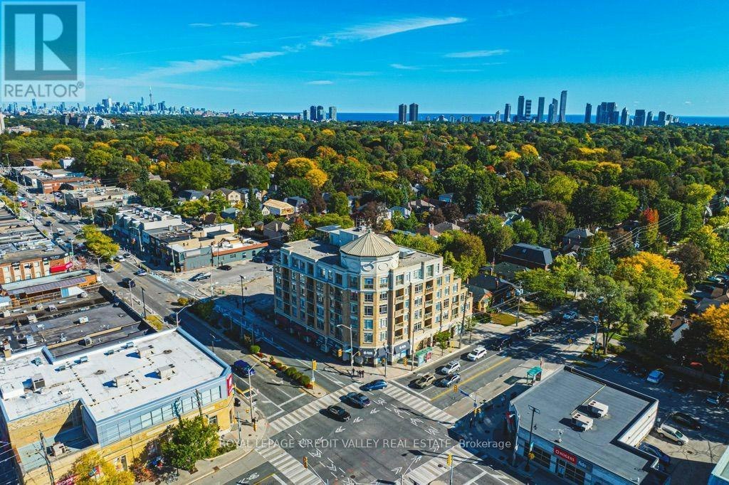 202-935 Royal York Road E, Toronto, ON, M8Y 4H1