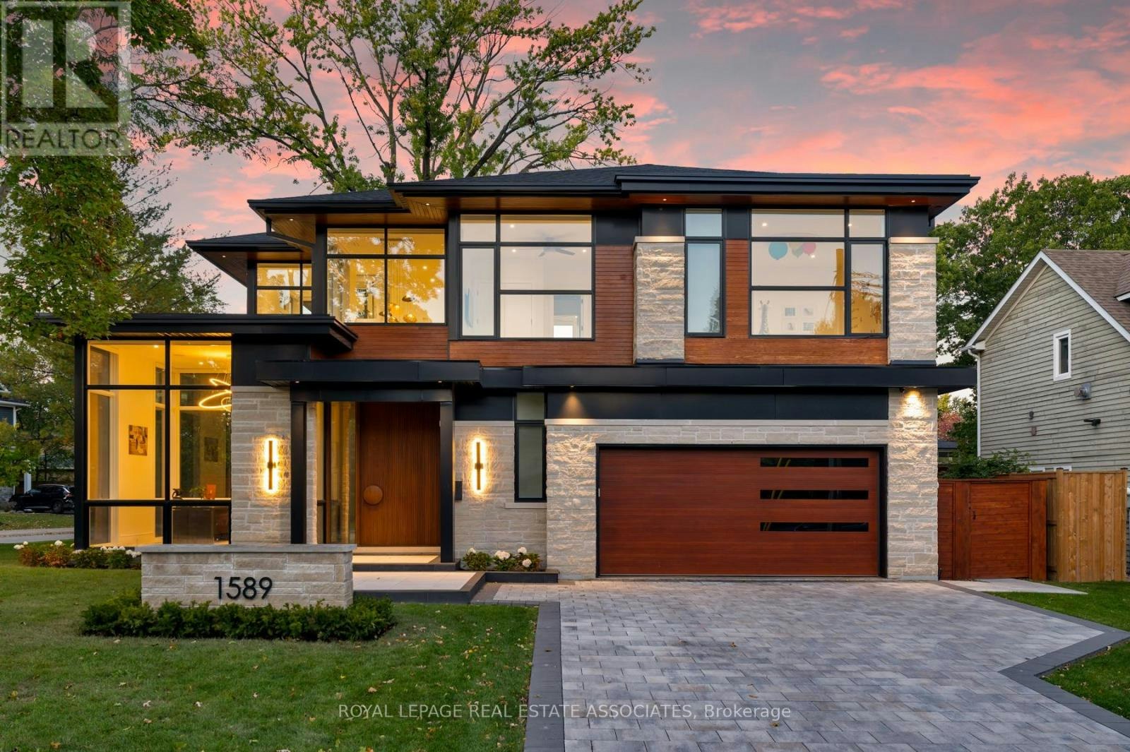 1589 Glenhill Crescent, Mississauga, ON, L5H 3C4