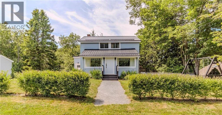 35 Central Avenue, Grand Bay-Westfield, NB, E5K 2M5