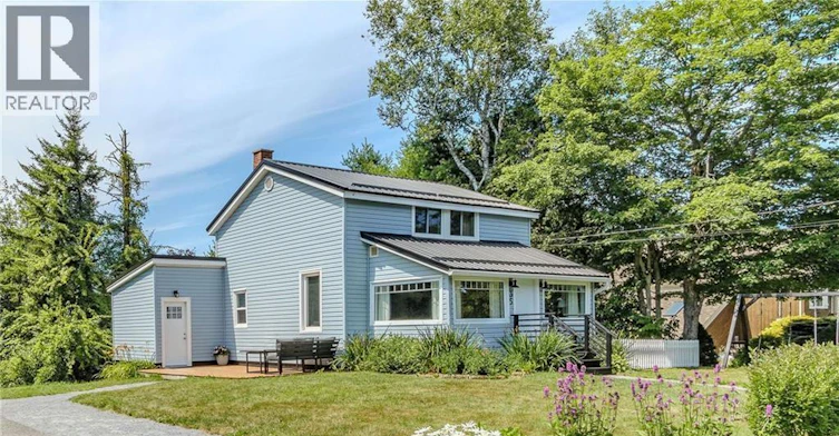 35 Central Avenue, Grand Bay-Westfield, NB, E5K 2M5 - 2