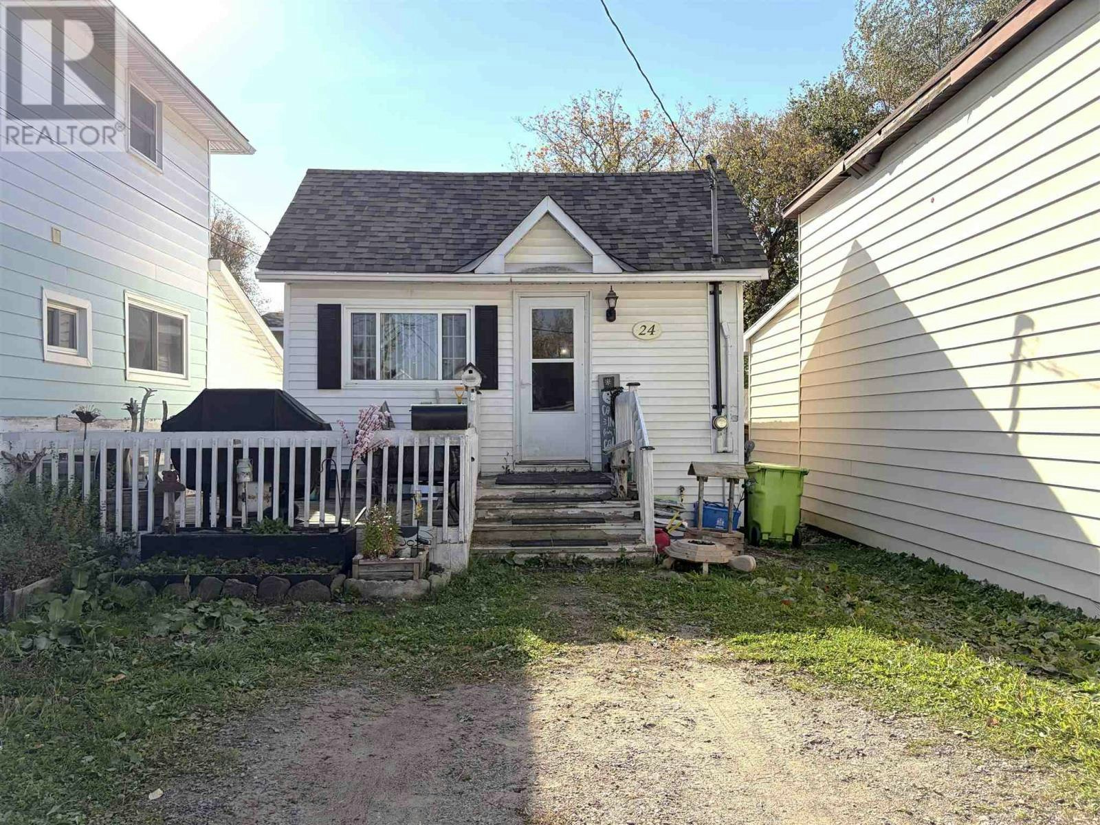 24 Pardee Avenue, Sault Ste. Marie, ON, P6B 1V8