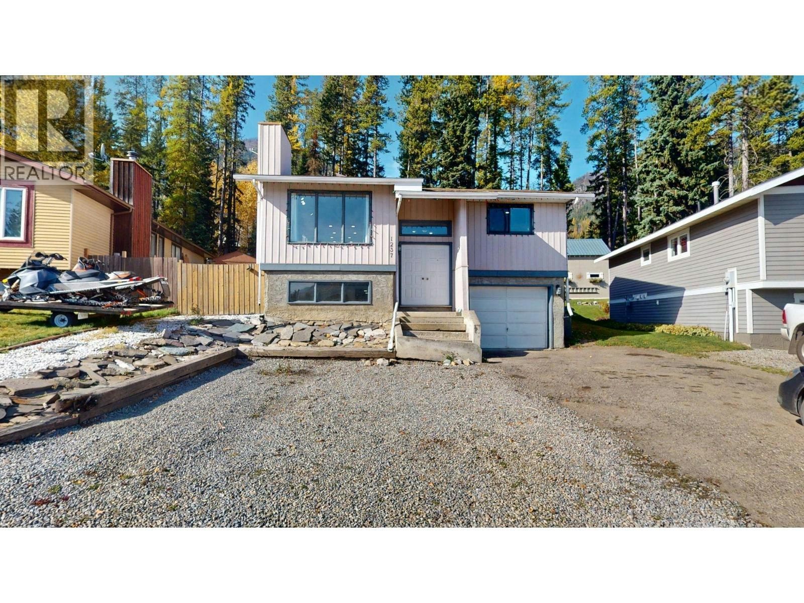 1237 Pinyon Road, Sparwood, BC, V0B 2G2