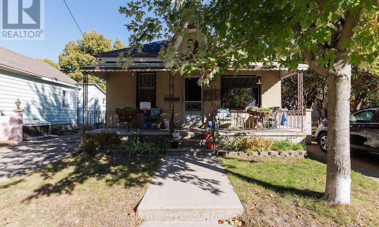 13 Springbank Drive