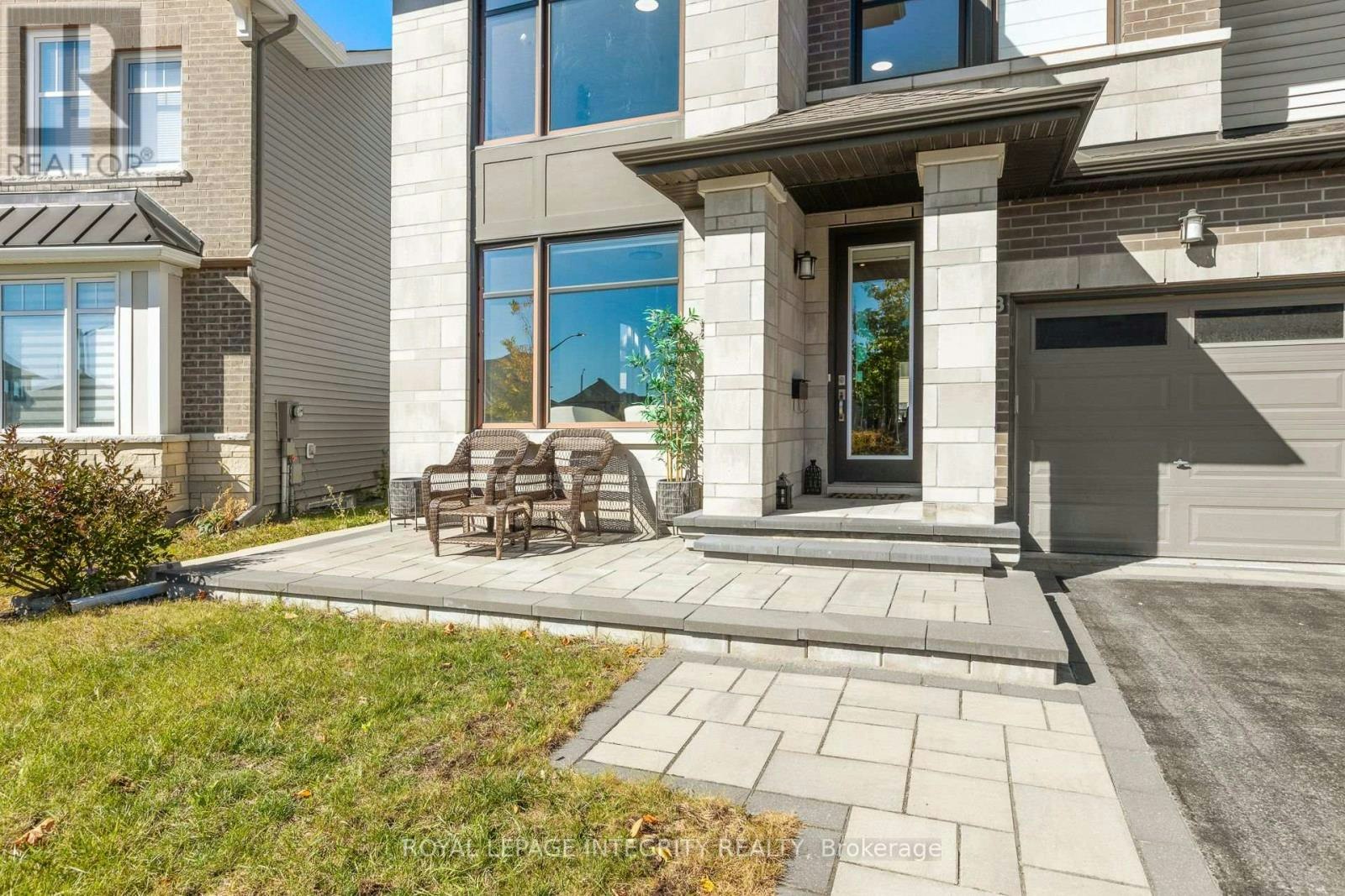 513 Amulet Grove, Ottawa, ON, K1X 0B1 - 2