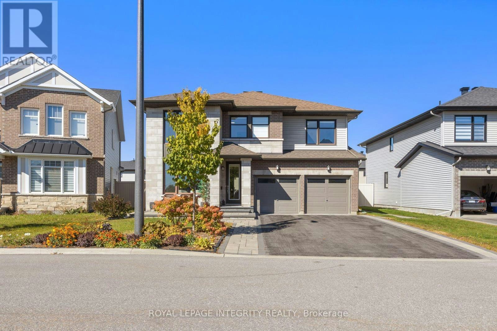 513 Amulet Grove, Ottawa, ON, K1X 0B1