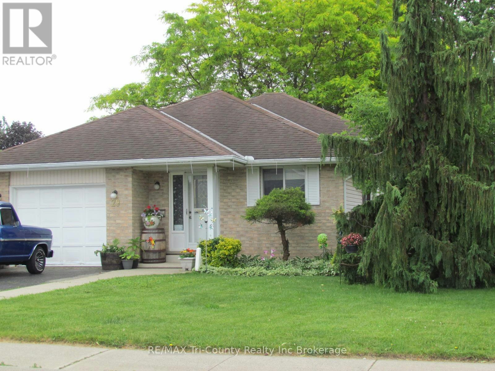 29 Beckett Boulevard, Tillsonburg, ON, N4G 5N1