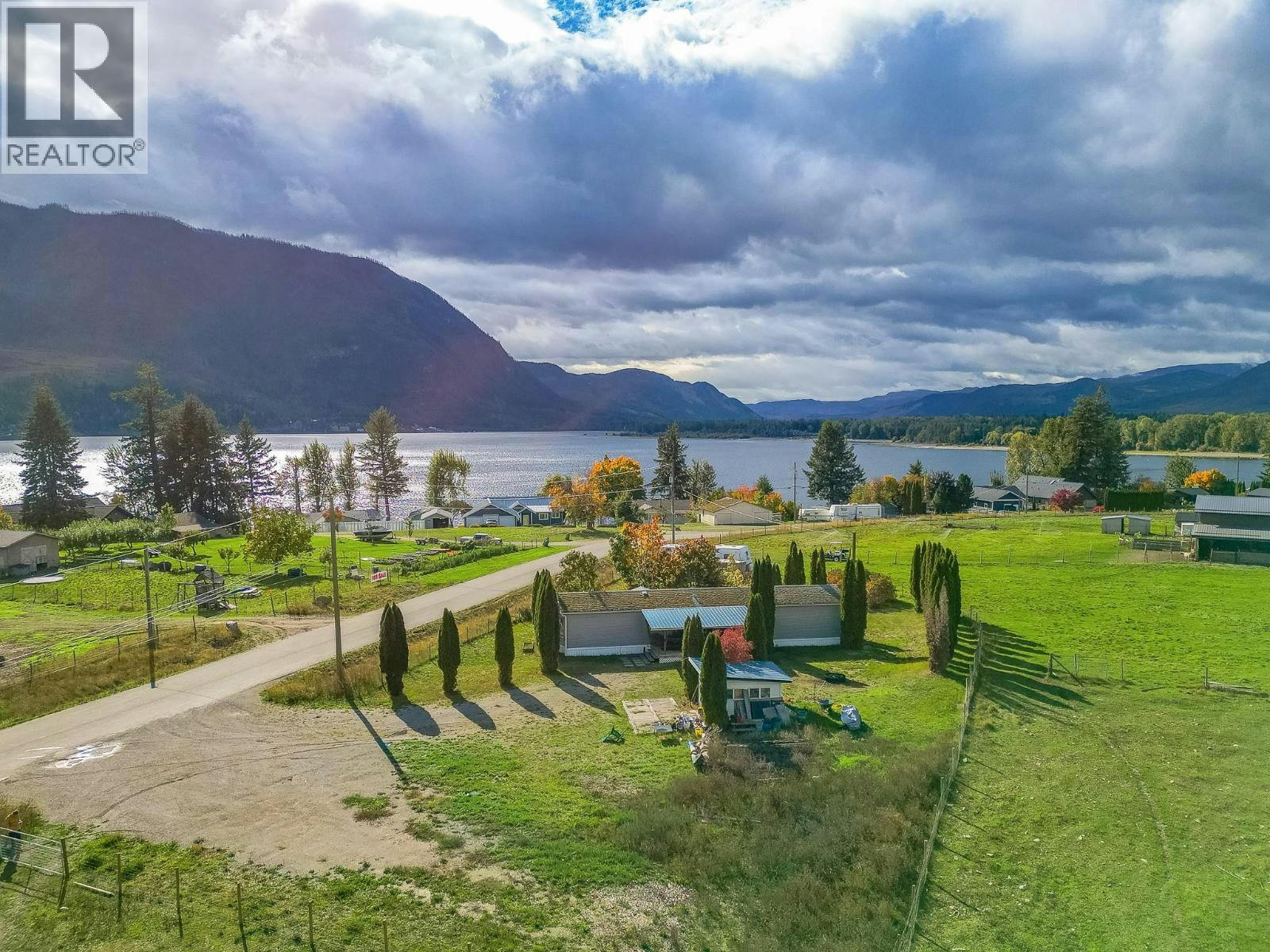 2841 Simpson Road, Lee Creek, BC, V0E 1M4 - 42