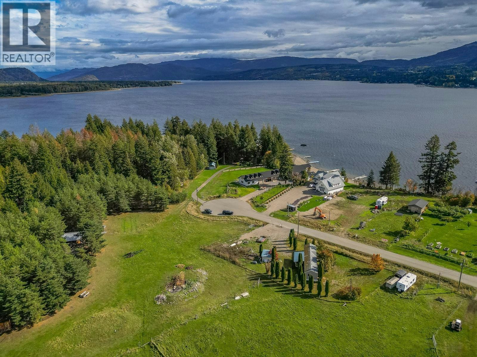 2841 Simpson Road, Lee Creek, BC, V0E 1M4 - 35