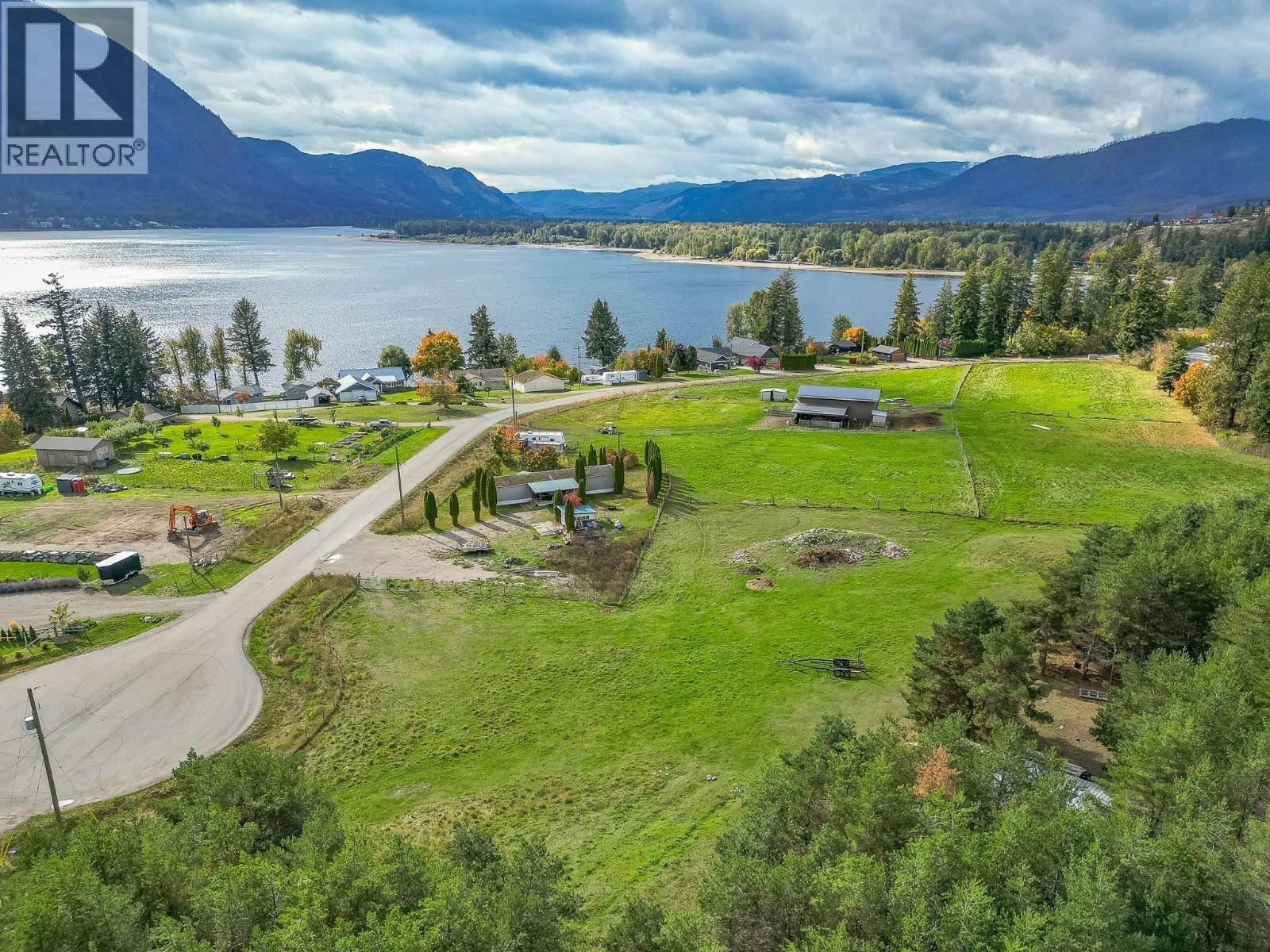 2841 Simpson Road, Lee Creek, BC, V0E 1M4 - 28
