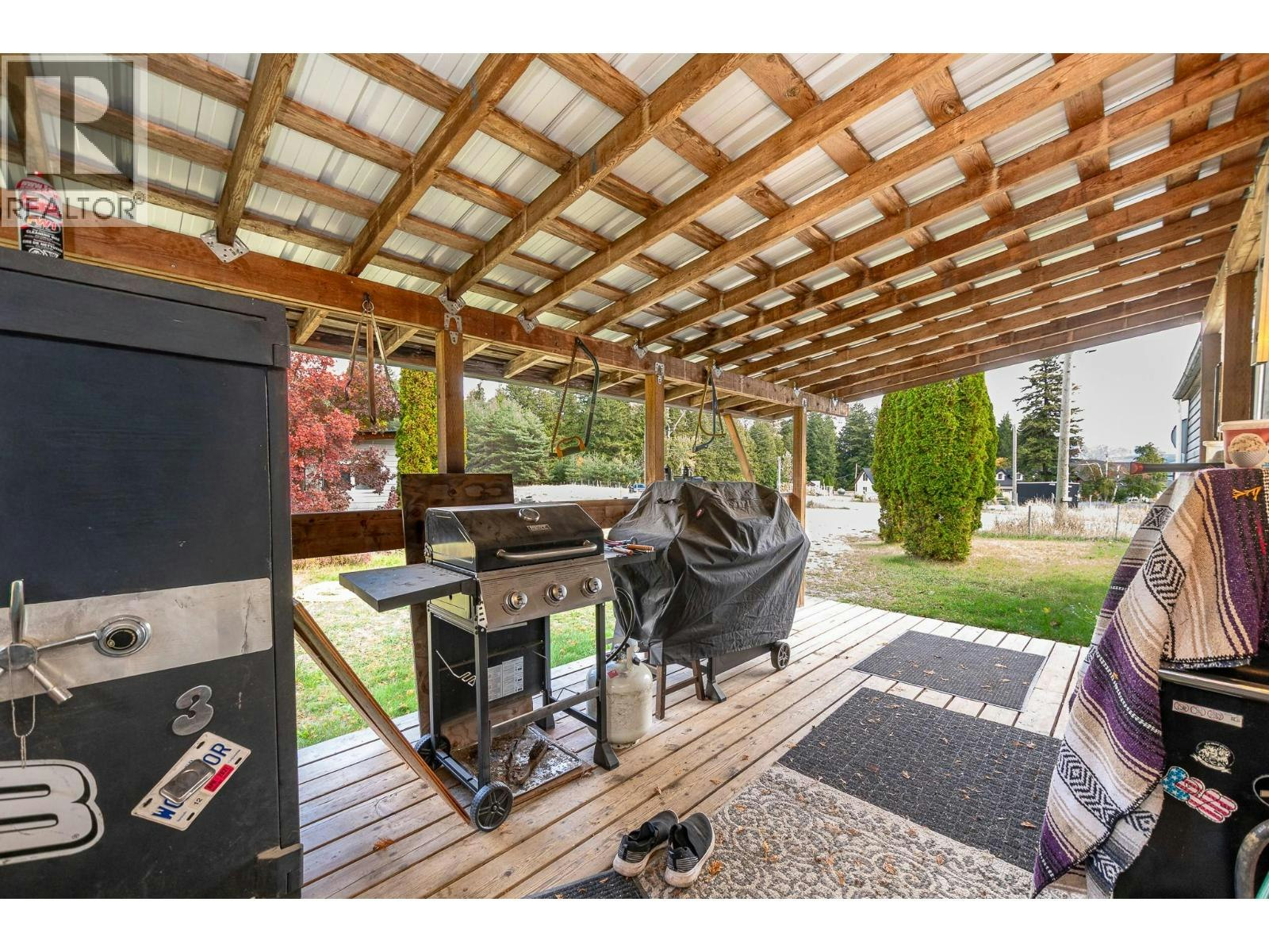 2841 Simpson Road, Lee Creek, BC, V0E 1M4 - 19