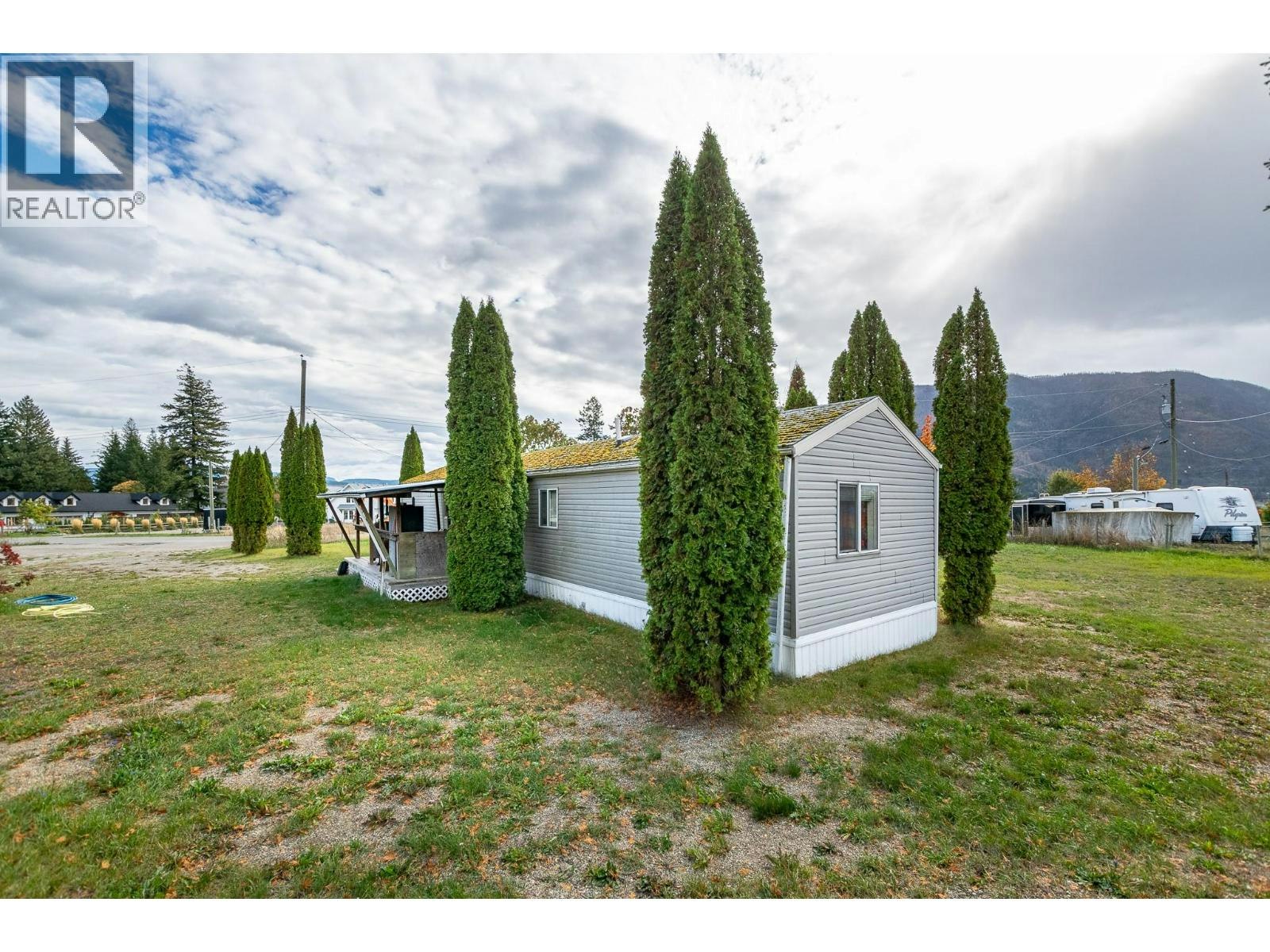 2841 Simpson Road, Lee Creek, BC, V0E 1M4 - 25