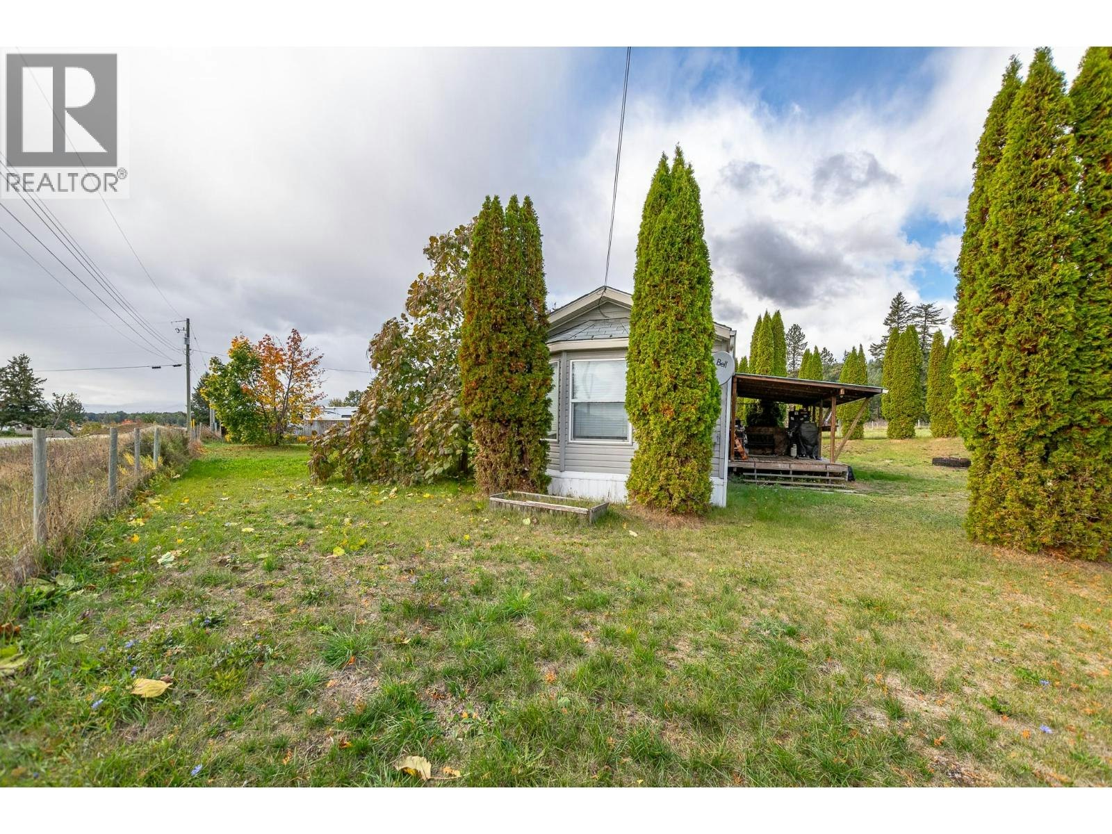 2841 Simpson Road, Lee Creek, BC, V0E 1M4 - 22
