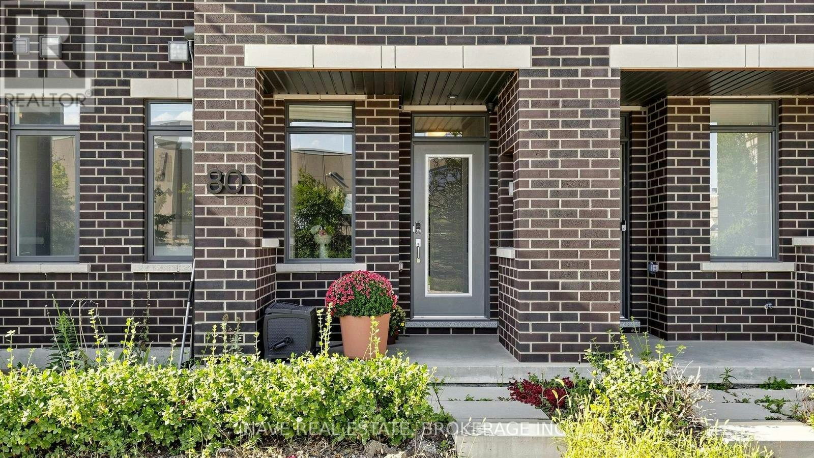 80 Troon Avenue, Vaughan, ON, L6A 4Z1